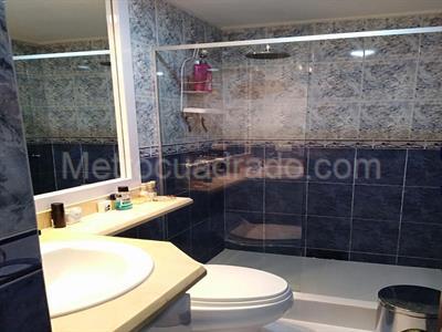 Apartamento de 4 alcobas en venta en Santa Barbara, Bogotá, 188 m² · foto 19 de 20