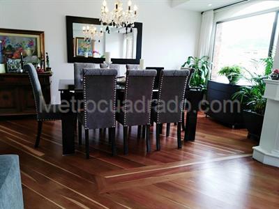 Apartamento de 4 alcobas en venta en Santa Barbara, Bogotá, 188 m² · foto 2 de 20