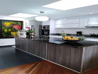 Apartamento de 4 alcobas en venta en Santa Barbara, Bogotá, 188 m² · foto 4 de 20