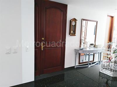 Apartamento de 4 alcobas en venta en Santa Barbara, Bogotá, 188 m² · foto 12 de 20