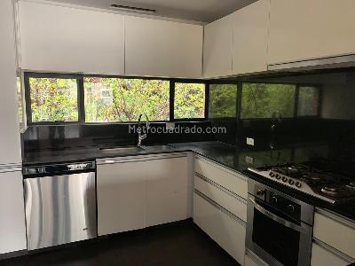Apartamento de 3 alcobas en venta en El Virrey, Bogotá, 300 m² · foto 13 de 20