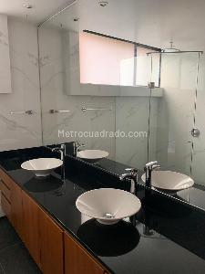 Apartamento de 3 alcobas en venta en El Virrey, Bogotá, 300 m² · foto 18 de 20