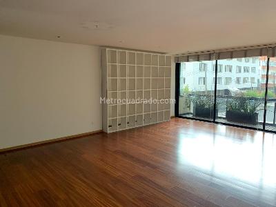 Apartamento de 3 alcobas en venta en El Virrey, Bogotá, 300 m² · foto 6 de 20