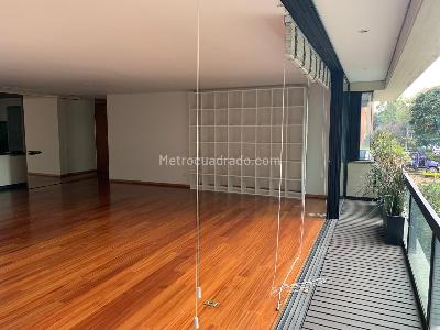 Apartamento de 3 alcobas en venta en El Virrey, Bogotá, 300 m² · foto 3 de 20