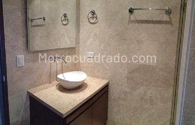 Apartamento de 3 alcobas en venta en La Carolina, Bogotá, 160 m² · foto 14 de 17