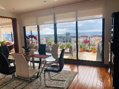 Apartamento de 4 alcobas en venta en Chico Santa Barbara, Bogotá, 313 m² · foto 2 de 7