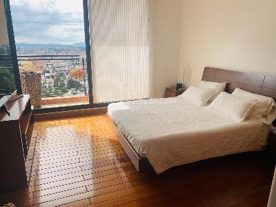 Apartamento de 4 alcobas en venta en Chico Santa Barbara, Bogotá, 313 m² · foto 6 de 7