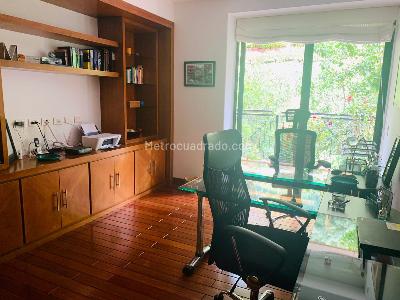 Apartamento de 4 alcobas en venta en Chico Santa Barbara, Bogotá, 313 m² · foto 7 de 7