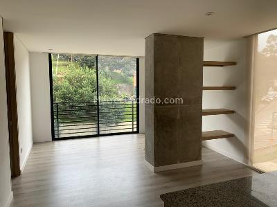 Apartaestudio en venta en Chapinero, Bogotá, 40 m² · foto 2 de 10