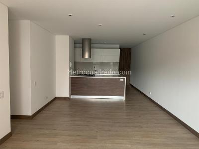 Apartamento de 3 alcobas en venta en Chico Navarra, Bogotá, 150 m² · foto 3 de 20