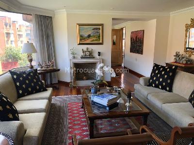 Apartamento de 3 alcobas en venta en Chico, Bogotá, 272 m² · foto 3 de 20