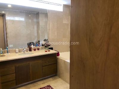 Apartamento de 3 alcobas en venta en Chico, Bogotá, 272 m² · foto 19 de 20
