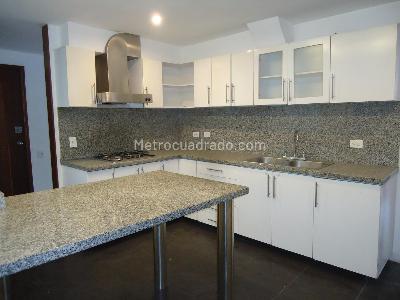 Apartamento de 3 alcobas en venta en Altos De Chico, Bogotá, 155 m² · foto 12 de 16