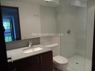 Apartamento de 3 alcobas en venta en Altos De Chico, Bogotá, 155 m² · foto 7 de 16