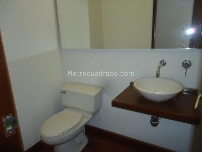 Apartamento de 3 alcobas en venta en Altos De Chico, Bogotá, 155 m² · foto 9 de 16