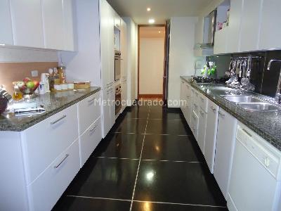 Apartamento de 3 alcobas en venta en Cerros De Santa Barbara, Bogotá, 290 m² · foto 17 de 20