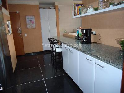 Apartamento de 3 alcobas en venta en Cerros De Santa Barbara, Bogotá, 290 m² · foto 18 de 20