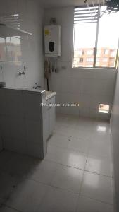 Apartamento de 3 alcobas en venta en Modelia Imperial, Bogotá, 83 m² · foto 4 de 19