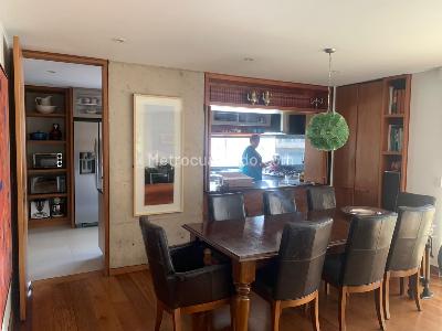 Apartamento de 4 alcobas en venta en Chico, Bogotá, 213 m² · foto 6 de 19