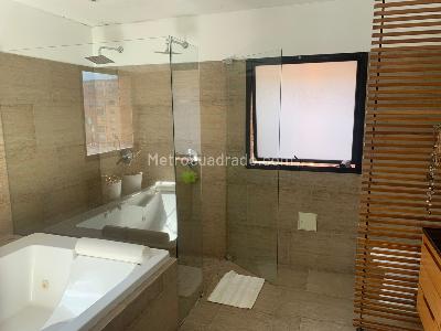 Apartamento de 4 alcobas en venta en Chico, Bogotá, 213 m² · foto 19 de 19