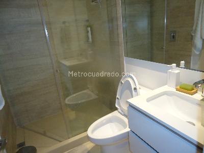 Apartamento de 1 alcoba en venta en Chico Norte, Bogotá, 73 m² · foto 2 de 9