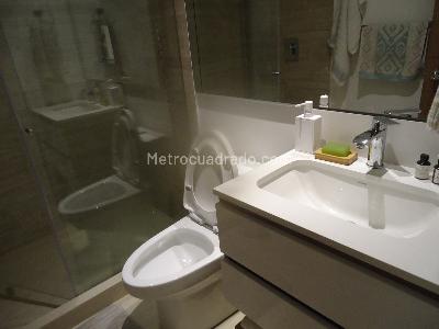 Apartamento de 1 alcoba en venta en Chico Norte, Bogotá, 73 m² · foto 8 de 9