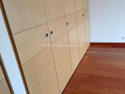 Apartamento de 2 alcobas en venta en Chicó Norte, Bogotá, 158 m² · foto 11 de 18