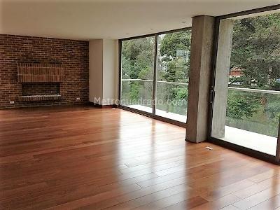 Apartamento de 2 alcobas en venta en Chicó Norte, Bogotá, 158 m² · foto 2 de 18