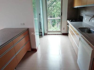 Apartamento de 2 alcobas en venta en Chicó Norte, Bogotá, 158 m² · foto 8 de 18