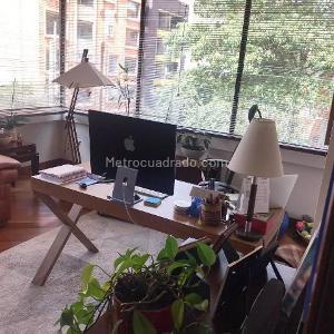 Apartamento de 3 alcobas en venta en Los Rosales, Bogotá, 218 m² · foto 7 de 15