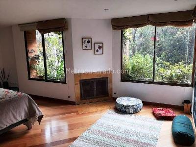 Apartamento de 4 alcobas en venta en Santa Barbara, Bogotá, 238 m² · foto 10 de 15