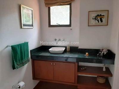 Apartamento de 4 alcobas en venta en Santa Barbara, Bogotá, 238 m² · foto 15 de 15