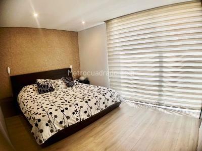 Apartamento de 3 alcobas en venta en Los Rosales, Bogotá, 165 m² · foto 4 de 9