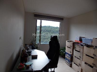 Apartamento de 3 alcobas en venta en Cerros De Suba, Bogotá, 147 m² · foto 11 de 17