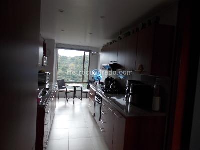 Apartamento de 3 alcobas en venta en Cerros De Suba, Bogotá, 147 m² · foto 15 de 17