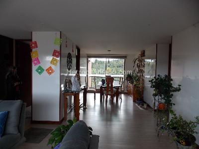 Apartamento de 3 alcobas en venta en Cerros De Suba, Bogotá, 147 m² · foto 4 de 17