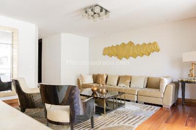 Apartamento de 3 alcobas en venta en Chico Reservado, Bogotá, 181 m² · foto 3 de 20
