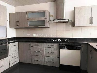 Casa de 5 alcobas en venta en Cerros De Sotileza, Bogotá, 330 m² · foto 6 de 17