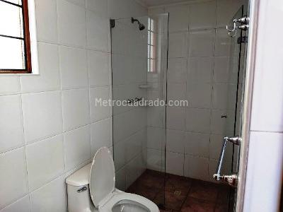 Casa de 5 alcobas en venta en Cerros De Sotileza, Bogotá, 330 m² · foto 16 de 17