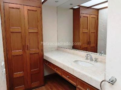 Casa de 5 alcobas en venta en Cerros De Sotileza, Bogotá, 330 m² · foto 15 de 17