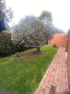 Casa de 3 alcobas en venta en San Simon Guaymaral, Bogotá, 316 m² · foto 4 de 20