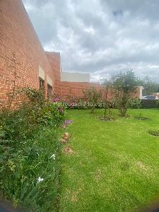 Casa de 3 alcobas en venta en San Simon Guaymaral, Bogotá, 316 m² · foto 2 de 20