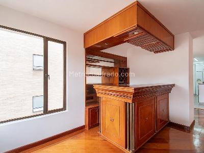 Apartamento de 3 alcobas en venta en La Carolina, Bogotá, 162 m² · foto 9 de 17