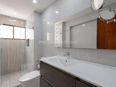Apartamento de 3 alcobas en venta en La Carolina, Bogotá, 162 m² · foto 12 de 17