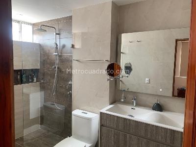 Apartamento de 3 alcobas en venta en La Carolina, Bogotá, 162 m² · foto 17 de 17