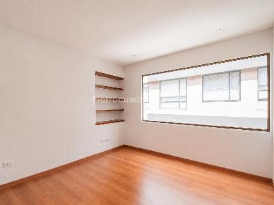 Apartamento de 3 alcobas en venta en La Carolina, Bogotá, 162 m² · foto 8 de 17