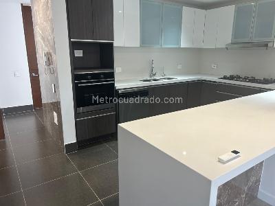 Casa de 3 alcobas en arriendo en Hacienda Fontanar, Cajicá, 226 m² · foto 6 de 18