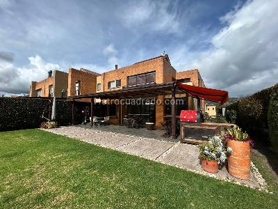 Casa de 3 alcobas en venta en Hacienda Fontanar Del Rio, Chía, 230 m² · foto 2 de 20