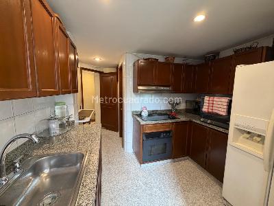 Apartamento en venta en La Carolina, Bogotá · foto 3 de 19