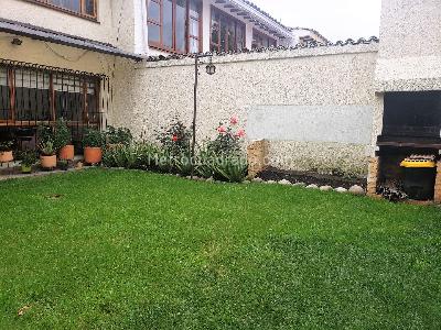 Casa en venta en Villa Magdala, Bogotá · foto 8 de 16